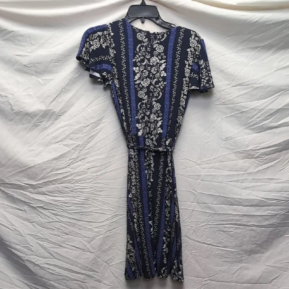 LOFT Navy and White Floral Midi Dress - Picture 9 of 9